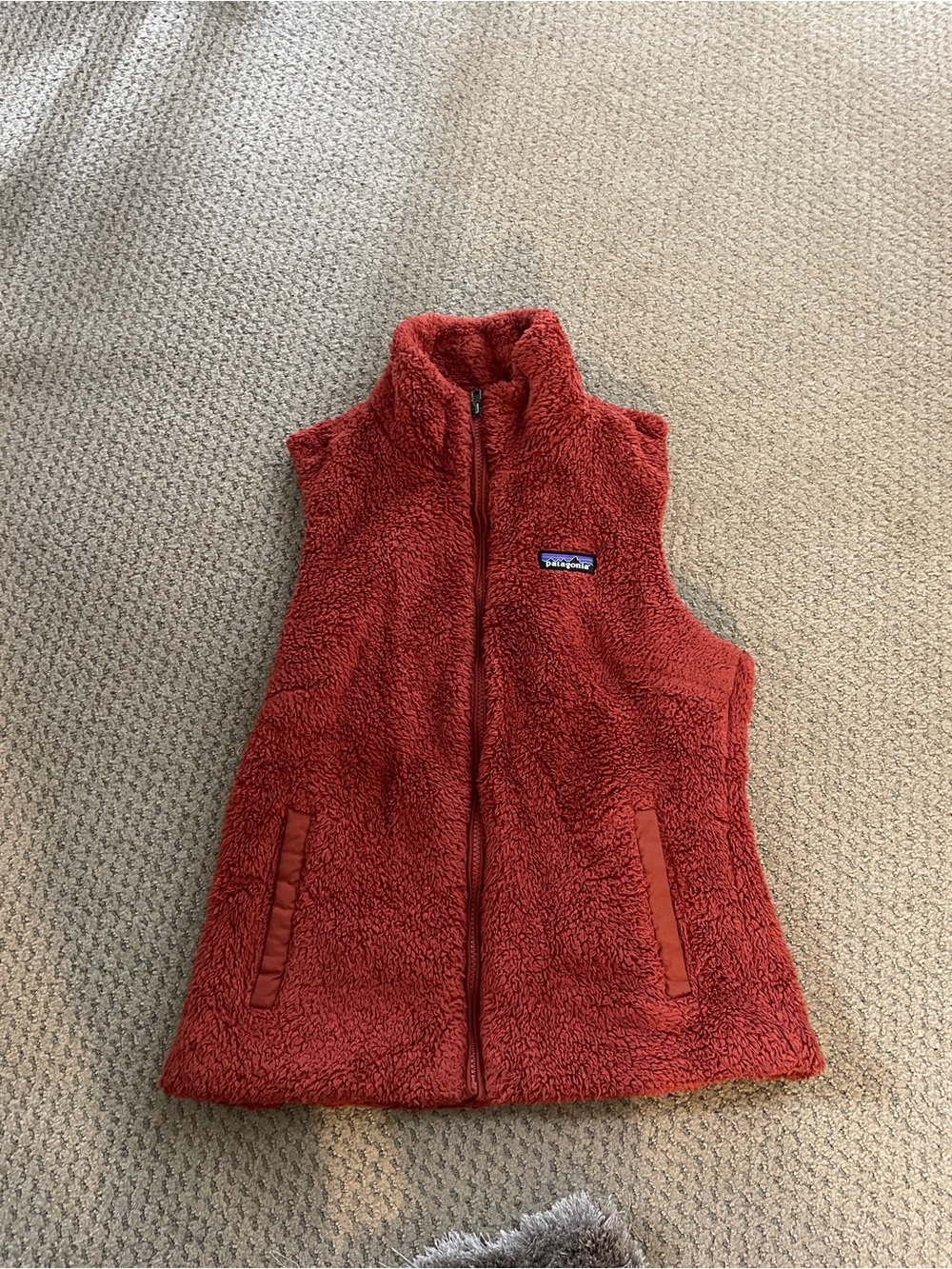 Patagonia Rust Red Sherpa Fleece Vest size small